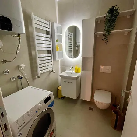 Skyline Lux By Planet * Ni